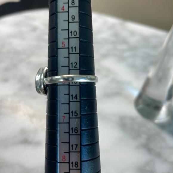 Small tear drop natural emerald 925 sterling silver ring in size 6 - Picture 8 of 8